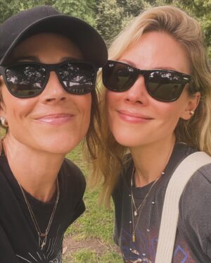 Nikki DeLoach Instagram - 🍎❤️