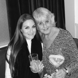 Nikki Grahame Instagram - Quality time with mummy @bronte_london 🍸🍴