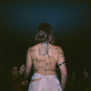 Nilusi Nissanka Instagram - So proud to have co-written ALIBI w @yseult @sevdaliza_ and @pabllovittar 

Recorded by @nachos.music @_marlin_ 

Did the spiciest toplines in this one ⛓️❤️‍🔥

ALIBI JUNE 28