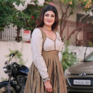 Nimeshika Radhakrishnan Instagram - 🫠🦋💫✨🩵
