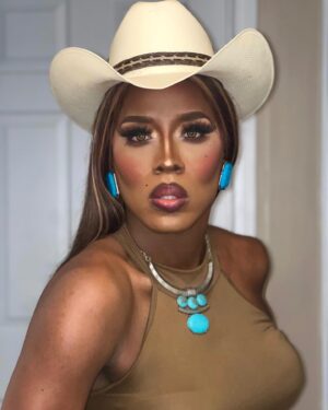 Nina Bo'nina Brown Instagram - My look for my cowboy Carter listen rawview which is out now! Did i like it hmm. #dragqueen #makeup #mua #rpdr #cowgirl #mylook