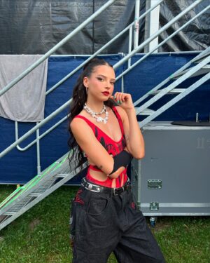 Nina Kaiser Instagram - 3 Tage 3 Shows ich liebs ja so sehr alles ❤️❤️ Danke!!!
📸 @jakobmarwein