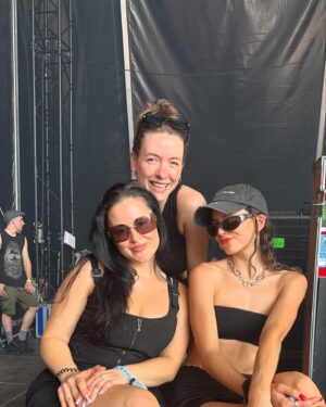 Nina Kaiser Instagram - Die letzten Tage haben mich so glücklich gemacht! Ganz viel Liebe an alle die bei den Shows waren. Ihr seid sooo krass! ❤️❤️❤️❤️