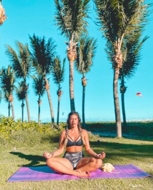 Nina Monteiro Instagram - Mente organizada, espírito equilibrado✨ Agora minhas práticas de yoga serão com o tapete da @yogateria ❣︎ Oh o cupom de desconto pra vcs ➪ 10YOGI