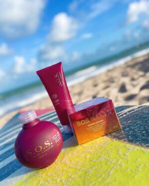 Nina Monteiro Instagram - Pode chegar, melhor época do ano: VERÃO ☀️💞 

Minha cabeleira já sabe que será bem cuidada com esse kit da S.O.S. Summer K.PRO Profissional, pois eles ajudam a manter a hidratação e proteção dos fios contra os danos causados pelo verão pela exposição ao sol, água do mar e piscina 💦

Essa linha contém PROTEÇÃO SOLAR TOTAL, que evita a ação dos raios UVB, restaura e hidrata intensamente os fios, além de proteger e selar as cutículas. 

Estou AMANDO essa linha da @kpro_pb