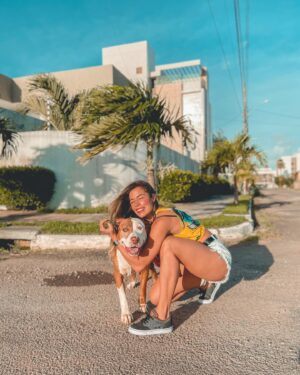 Nina Monteiro Instagram - O pequeno pônei me levou para passear :)
