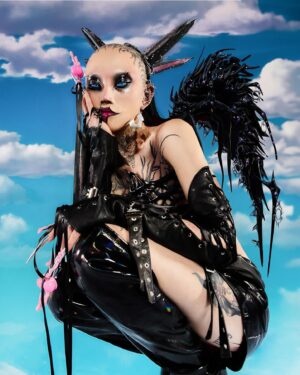 Niohuru X Instagram - 你是魔鬼中的天使 让恨变成太俗气的事🩸 @abookof 🩸
.
Photographer   Creative Director : Lily Lytton @lilylytton_photography 
Stylist: Miranda Monroe @mirandamonroe.xo 
Lighting Assistant: Margot Lily @margotlily 
Hair: Jackie Bieber @madebyjackiebieber 
Prosthetic Make up: Cesia Martinez @gutterglitt3r 
Nails:  Rox Vazquez @statement_not_maintenance Zahara Browne @dahouseofphalanges 
Studio: The Powder Room Studio @thepowderroomstudiola
3D edit: @unfor_