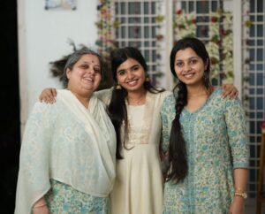 Niranjana Anoop Instagram - 🩵 എന്റെ പൈങ്കിളികൾ 🩵
@niranjanaanoop99 ❤️ @narayani.anoop