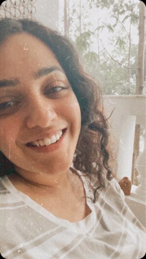 Nithya Menen Instagram - July at home in Bangalore 🍂 and I rarely get to be here for it . Always happiest at home among trees and Bangalore’s clouds☁️ 
#home #bangalore
Song ‘Yeh Raat Bheegi Bheegi’ by Manna Dey & Lata Mangeshkar , from Chori Chori (1956) with Nargis & Raj Kapoor :)