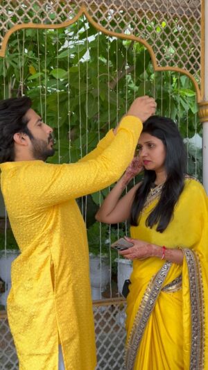 Nitya saxena Instagram - I dint marry you cos i want to live with u, i married you coz i cant live without you ❤️❤️

Mine 🥰❤️ @nitya.saxena1186 

#anchorravi #couplegoals #couplereels #trendingaudio #love