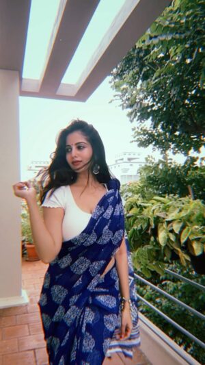 Niveditha Gowda Instagram - 🪞🦢🦋✨

#nivedithagowda #reelsinstagram #reelitfeelit #instagram #instagood