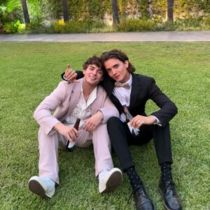 Noah Urrea Instagram - what a special night 🫂 congratulations @sabinahidalgo & @tepaglez 
i couldn’t be happier for you 🤍
#thankyousimon