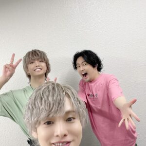 Nobuhiko Okamoto Instagram - キラフェス2024ありがとうございました
楽しかったかな？俺は楽しかったよ本当に

#神谷さんと自由くんの表情やばいと思ったらもっとヤバイ人いた
#神谷さんの安定感と切れ味抜群のコメントが好きすぎる
#浪川さんチャラメガネあうよね本物のエンターテイナーうほっ
#かっきーさんの胸筋まじはんぱないストイックだしかっこいいわ
#りょへさんアレっすよやっぱりもっと歌って踊りましょうよファンのみんなより俺の方が求めてますって
#ウィングはずっと美少女だったよっ全体曲は介護したよっっ
#よっちんパイセンのパフォーマンスが唯一無二切り替えはんぱない
#すぱくる歌うますぎて笑うセクシーだし可愛いしなによりファンサ神
#そして
#みゆくん
#超楽しかったありがとうみゆくんのこと大好きだこれからもよろしくね