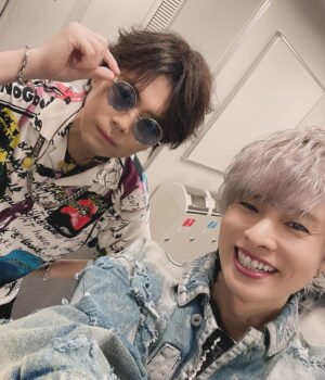 Nobuhiko Okamoto Instagram - キラフェス2024ありがとうございました
楽しかったかな？俺は楽しかったよ本当に

#神谷さんと自由くんの表情やばいと思ったらもっとヤバイ人いた
#神谷さんの安定感と切れ味抜群のコメントが好きすぎる
#浪川さんチャラメガネあうよね本物のエンターテイナーうほっ
#かっきーさんの胸筋まじはんぱないストイックだしかっこいいわ
#りょへさんアレっすよやっぱりもっと歌って踊りましょうよファンのみんなより俺の方が求めてますって
#ウィングはずっと美少女だったよっ全体曲は介護したよっっ
#よっちんパイセンのパフォーマンスが唯一無二切り替えはんぱない
#すぱくる歌うますぎて笑うセクシーだし可愛いしなによりファンサ神
#そして
#みゆくん
#超楽しかったありがとうみゆくんのこと大好きだこれからもよろしくね