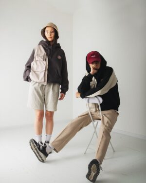 Nomin-Erdene Munkhbat Instagram - Ib ni 9.25naas ehleed @offlinestorehere eer uuriin brand boloh The Uncool Club iig launching hiij bainaaa🎉🥳 hamtarj ajillasan designer @tsgykh-daa zunduu bayarlalaaa 🙆🏻‍♀️❤️ zuvhun UNCOOL humuus hudaldaj avaaraii😎 photo by @gzel_gz  bayrlalaaa