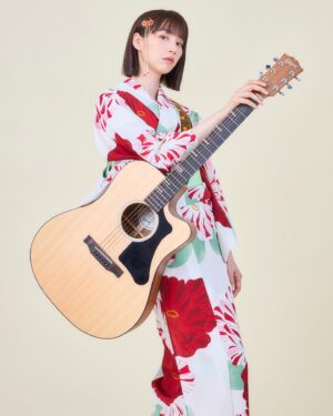 Non Instagram - 浴衣もギターも最高だな🎸👘

Photo: @kentarominami_ 
Kitsuke&Styling: Mitsuko Takizawa
Hair&Make up: Shie Kanno

#残暑見舞い #浴衣