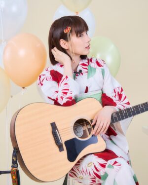 Non Instagram - 浴衣もギターも最高だな🎸👘

Photo: @kentarominami_ 
Kitsuke&Styling: Mitsuko Takizawa
Hair&Make up: Shie Kanno

#残暑見舞い #浴衣