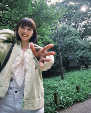 Non Instagram - 散歩🚶‍♀️
ひらひらとビリビリと刺繍、好きなもの全部着た。
自分の好きを磨いてゆくのが日々のテーマ。
さかなのこ、観た人いる？？🐟

#私服