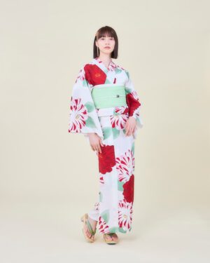 Non Instagram - 残暑お見舞い申し上げます🎐🌻

Photo: @kentarominami_ 
Kitsuke&Styling: Mitsuko Takizawa
Hair&Make up: Shie Kanno

#残暑見舞い #浴衣
