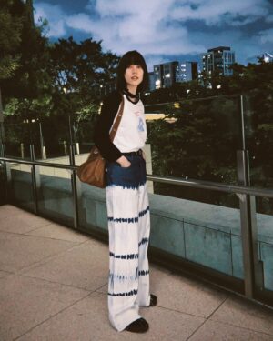 Non Instagram - 腹ごしらえの後の、ヘアカット。
赤い目が動物的ですき🐈
夏の夜を感じたーー

#💇‍♀️