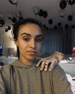 Nora Gharib Instagram - Chams is 4 geworden en ja bla bla bla de tijd gaat snel. Zo snel da het ondertussen alweer zaterdag is en het feest Wednesday was. Ja echt.😅 Maar dus toch nog efkes delen met jullie🤍🫶🏽 bedankt voor de verjaardagswensen!🤲🏽🫶🏽blessed and never forget the oppressed.🤲🏽