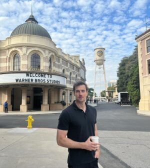 Norbi Novak Instagram - What a fun day strolling around the Warner Brothers Lot