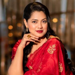 Nusrat Imroz Tisha Instagram - Red always lifts my spirit up!
PC: @zutons_snapshoot 
Saree: @b_a_n_g_a_l 
#tisha #nusratimrosetisha #imrose #redsaree #event