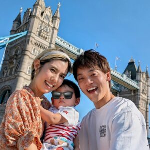 Obata no Oniisan Instagram - 今年の妻の誕生日はロンドンで迎えることが出来ました🎂
お祝いはロンドンならではということで、テムズ川のアフタヌーンティークルーズにて🇬🇧
そしてママとしての初めての誕生日。妻がロンドンの地でどんどんたくましくなっていって、おばた家としてもパワーアップしているなぁと日に日に感じます！
たんちゃん（妻）お誕生日おめでとうございまーきのっ
#千と千尋の神隠し
#spiritedaway 
#ロンドン公演も残すところあと3週間
#最後まで駆け抜けます
#happybirthday
#afternoontea
#London