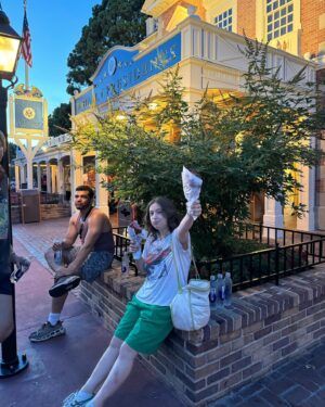 Odessa A'zion Instagram - best birthday ever @DisneyParks @WaltDisneyWorld