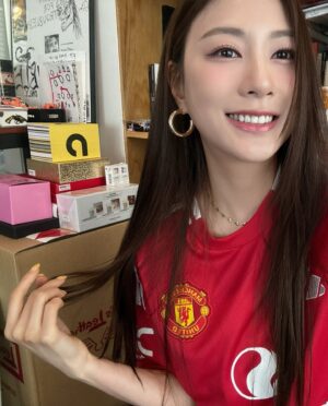Oh Ha-young Instagram - New❤️‍🔥

@adidasfootball