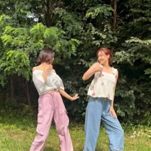 Oh Jung-yeon Instagram - 흥 많은 인간 리트리버🐶 
엔프제🧡 좋아하시나요...?😘

#ENFJ #똑닮은선후배 #KBS댕댕이 
#아나운서 #댄서 #갭차이주의😆