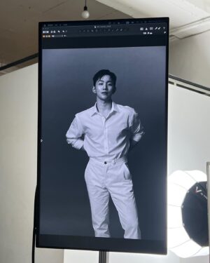 Oh Seung-hoon Instagram - 멋진분들과의 감사한 작업 🙏🏻