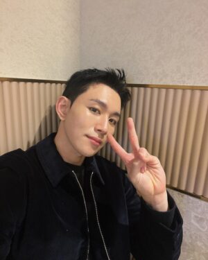 Oh Seung-hoon Instagram - 🍁❄️🎄✌🏻