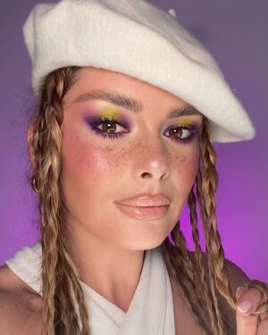 Oksana Adamovich Instagram - 💜🌶️💥 I love the freckles on my snub nose, I did the makeup, what do you think?

как идут эти веснушки к моему курносому носу , макияж в моем исполнении, нравится? 

#violetmakeup #colormakeup #frecklesmakeup #snubnose #макияжсвеснушками #веснушки #freckles #dollface #dollmakeup #кукольныймакияж #datemakeup #fashionmakeup #photomakeup #цветноймакияж #визажистмосква