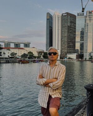 Oleg Tinkov Instagram - 33 years i first time came to this beautiful then and yet now city.
Here is my business carrier has started, here i made my first million dollar, trading electronic goods from Sim Lim Square and North Trade Center.  Good memories.
Singapore always has a special place in my ❤️