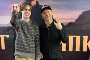 Oleh Skrypka Instagram - Символічно 14 березня на День Добровольця був презентований кліп на пісню легендарного Олега Скрипки - «Номад».

Захід проводився з благодійною метою, підтримати  батальон «Ягуар»🇺🇦

«ЯГУАР» - перший батальйон оперативного призначення 14 бригади Національної гвардії України «Червона Калина». Бригаду було створено на базі 8 полку нгу під час кампанії «Гвардія Наступу». Саме 8 полк носив ім’я «Ягуар», тому було вирішено обрати цю назву для основного і найпотужнішого батальйону бригади. Бойовий шлях батальйону почався ще до початку повномаштабного вторгнення на Донеччині. Далі було звільнення Київщини, Северодонецьк, Лисичанськ, звільнення населених пунктів в Луганській області, Район Спірного на Донеччині та врешті найнебезпечніша ділянка фронту поблизу населеного пункту Вербове, Запорізька область. В складі підрозділу воюють бійці з багаторічним досвідом ведення бойових дій, що ще з часів АТО та ООС боронять українську землю, мають численні нагороди та колосальні військові навички. Батальйон продовжує приймати участь у бойових діях та серед військових підрозділів має репутацію як дієва та потужна одиниця.

Партнери заходу:

1. Ресторан новітньої української кухні , культурний центр національного бренду « Галушка» 
2. Yamamoto Dental Group– найбільший інтегратор цифрових рішень для стоматології в Україні
3. Дизель Енерджі - надійні рішення для постачання електроенергії. 

Згодом звіт про надану допомогу.

Фото @yuriy.veres 

#олегскрипка #презентаціякліпу #номад #olegskrypka #гулівер #кінотеатроскар @yamamotodentalgroup @galushka.kyiv