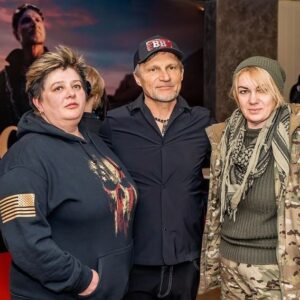Oleh Skrypka Instagram - Символічно 14 березня на День Добровольця був презентований кліп на пісню легендарного Олега Скрипки - «Номад».

Захід проводився з благодійною метою, підтримати  батальон «Ягуар»🇺🇦

«ЯГУАР» - перший батальйон оперативного призначення 14 бригади Національної гвардії України «Червона Калина». Бригаду було створено на базі 8 полку нгу під час кампанії «Гвардія Наступу». Саме 8 полк носив ім’я «Ягуар», тому було вирішено обрати цю назву для основного і найпотужнішого батальйону бригади. Бойовий шлях батальйону почався ще до початку повномаштабного вторгнення на Донеччині. Далі було звільнення Київщини, Северодонецьк, Лисичанськ, звільнення населених пунктів в Луганській області, Район Спірного на Донеччині та врешті найнебезпечніша ділянка фронту поблизу населеного пункту Вербове, Запорізька область. В складі підрозділу воюють бійці з багаторічним досвідом ведення бойових дій, що ще з часів АТО та ООС боронять українську землю, мають численні нагороди та колосальні військові навички. Батальйон продовжує приймати участь у бойових діях та серед військових підрозділів має репутацію як дієва та потужна одиниця.

Партнери заходу:

1. Ресторан новітньої української кухні , культурний центр національного бренду « Галушка» 
2. Yamamoto Dental Group– найбільший інтегратор цифрових рішень для стоматології в Україні
3. Дизель Енерджі - надійні рішення для постачання електроенергії. 

Згодом звіт про надану допомогу.

Фото @yuriy.veres 

#олегскрипка #презентаціякліпу #номад #olegskrypka #гулівер #кінотеатроскар @yamamotodentalgroup @galushka.kyiv