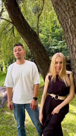 Olena Oleksandrivna Kucher-Topolya Instagram - Говоріть частіше своїм коханим ці слова🥰 #популярніпісні #українськамузика #кохання #першийтанець #весілля #весільнийтанецьльвів #славаукраїнігероямслава