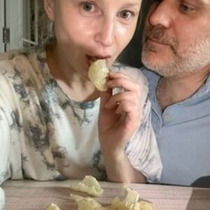 Olga Medynich Instagram - И я тебя люблю Джемал ….. @jemal_tetruashvili ……#жизньболь #медыничольга #джемалтетруашвили #ладошки #сердечко #пиздечко #🖤