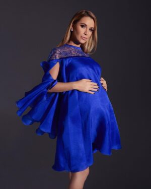 Olga Orlova Instagram - Вес остановился… Ем, но перестала набирать. Остановилась на  16.
Говорят, это начинает происходить перед готовностью к родам. 
Мамочки, кто из вас сколько набирал за 9 мес? 🤰🏼
Уже тяжеловато 🙈
Спина отваливается 😅, достал ринит и отеки, но… 
Держимся))) Еще чуть-чуть😇
#вожиданиичуда