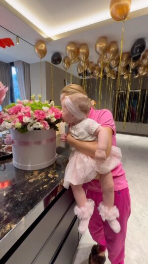 Olga Orlova Instagram - Мои года- мое богатство!!!! #46 🎊🎊🎊🎊