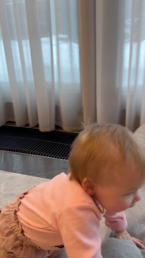 Olga Orlova Instagram - Какое же это счастье, когда ребенок каждый новый день своей жизни учится любить все живое вокруг… Скажите детям…❤️