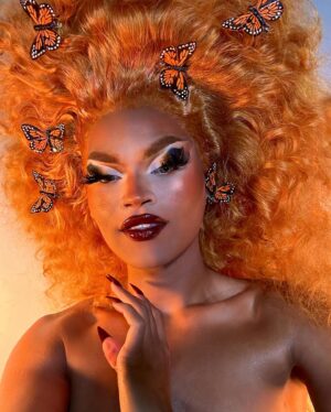 Olivia Lux Instagram - october fall vibes in full effect 🧡🍁🎃🥮🍂🦊🧶☕️📙 … also announcing something soon 🤭

makeup products: 

prep: @milkmakeup hydro grip primer
set: @lunarbeauty @mannymua733 setting powder in “translucent medium” 
foundation powder over @kryolanofficial: @onesize turn up the base in “dark 1”
*new holy grail product*: @onesize point made eyeliner in waterline in “busty brown”
lip:  @lunarbeauty lip gloss in “jewel” over @anastasiabeverlyhills liquid lipstick in “heathers”
eye: @beautybaycom bright palette “tangerine dream”   “heatwave” 
highlight: @fentybeauty “mimosa sunrise”
creme blush: @milkmakeup