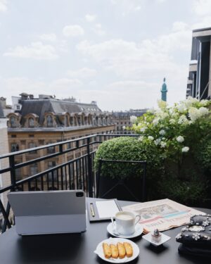 Olivia Palermo Instagram - The @parkhyattparis is always a good idea 💖

📸: @nikagunchak