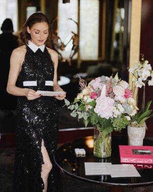 Olivia Palermo Instagram - The @parkhyattparis is always a good idea 💖

📸: @nikagunchak
