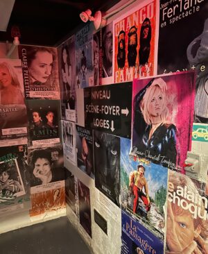 Olivier Couture Instagram - Longer la 138 pour aller présenter mes chansons était tout un privilège. Bienvenue à tout ceux qui m’ont découvert pendant cette magnifique fin de semaine et à très bientôt, je l’espère!

Hier soir se terminait pour moi la tournée avec @jonathanroy 

Après un peu plus de 1 an à faire le tour de quelques unes des plus belles salles au Québec, je retourne à la table à dessin pour travailler sur des nouvelles chansons. 

J’ai déjà hâte de reprendre la route! 🫶🏼 

@fiercetalentagency