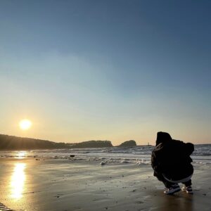 Ong Seong-wu Instagram - 서울대작전 크랭크업!
무더위에 시작해서 추운 겨울까지 모두 고생 많으셨습니다!!!
더 많은 사진을 올리고 싶지만 영화가 공개되는 그날까지...✨

#서울대작전
#netflix
