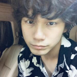 Ong Seong-wu Instagram - 서울대작전 크랭크업!
무더위에 시작해서 추운 겨울까지 모두 고생 많으셨습니다!!!
더 많은 사진을 올리고 싶지만 영화가 공개되는 그날까지...✨

#서울대작전
#netflix