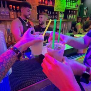 Ongina Instagram - Celebrating @h.oney79 with @meuzik on the Celebrity Apex with the @bearsondeck.

Our first stop - San Juan, Puerto Rico!
Came back to 🚢 and won the Buddy Game! Best friends for real! 

So much fun so far!