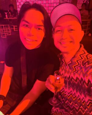 Ongina Instagram - A few memories I wanted to share from the Philippines! 
(Excited to go back in January 2025 for a truly amazing trip - if you’d like to join us, go to ongina.net for more info!)

1. Divisoria Market 
2. Taking it all in (I haven’t been since I was young!)
3. Inihaw!  OMG SO GOOD!
4. Pearlito @pearlito_maslog and I about to buy some FRADA! 😝 
5. Just showing how busy it is at the market!
6. Interview with the queens before Drag Revolution Manila!
7. Divisoria sign.
8. Supporting Rampa @rampadragclub and they announced me as someone else 😂 
9. For the fashion people - you can get Celine and Coach in one at the market 
10. With the beautiful @corazonfilipinas 🥰